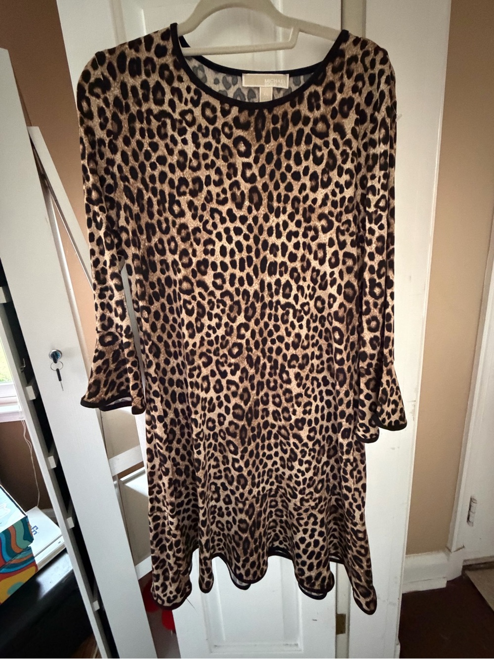 Michael Kors leopard print dress w Ruffle Bottom, L/P, like new - Picture 2 of 10